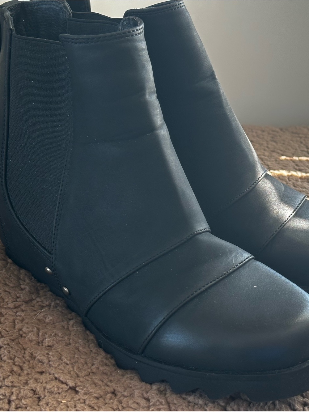 Women's Black Ankle Boots - Sleek Chelsea-Style Comfort
